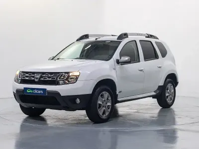 Usado Dacia Duster Lauréate 110 CV (80 kW) 2016 Blanco SUV
