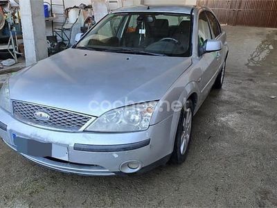 Gris / plata Usado 2003 Ford Mondeo Sport Berlina | 2700 € (Un poco caro)
