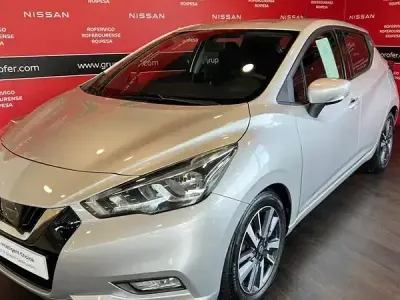 Usado Nissan Micra Acenta 90 CV (66 kW) 2019 Platinum silver (metalizado) Utilitario