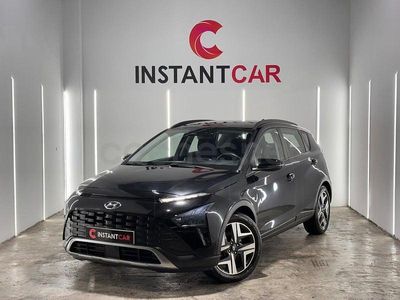 Usado Hyundai Bayon 100 CV (73 kW) 2022 Negro SUV