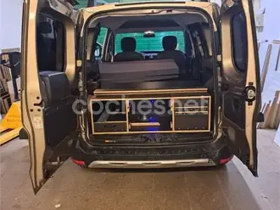 Usado Dacia Dokker 95 CV (69 kW) 2019 Gris / plata Monovolumen