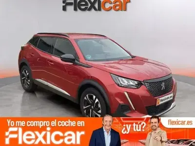 Usado Peugeot 2008 Allure 130 CV (95 kW) 2022 Rojo SUV