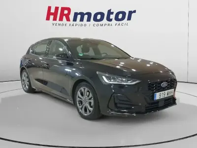 Usado Ford Focus ST-Line 125 CV (91 kW) 2023 Negro Berlina