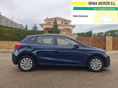 Usado Seat Ibiza Reference 95 CV (69 kW) 2019 Azul Utilitario
