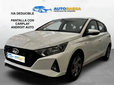 Usado Hyundai i20 100 CV (73 kW) 2021 Blanco Utilitario