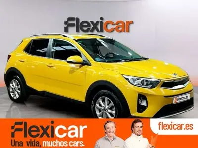 Usado Kia Stonic 84 HP (61 kW) 2018 Amarelo SUV