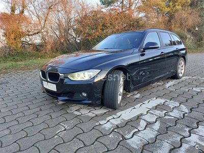 Negro Usado 2013 BMW 330 Comfort Edition Familiar | 12.500 €