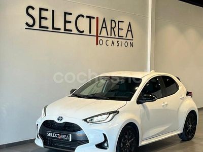 Blanco Usado 2022 Toyota Yaris Hybrid Plus Berlina | 20.490 € (Un poco caro)
