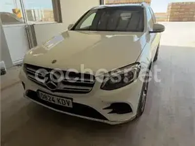 Usado Mercedes GLC220 AMG line 170 CV (125 kW) 2017 Blanco SUV
