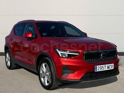 Usado Volvo XC40 Momentum 163 CV (119 kW) 2022 Rojo SUV