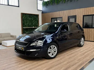 Usado Peugeot 308 Style 100 CV (73 kW) 2017 Azul Berlina