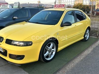 Usado Seat Leon FR 150 CV (110 kW) 2006 Amarillo Berlina