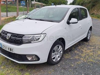 Używany Dacia Sandero Comfort 95 KM (69 kW) 2019 Biały Sedan/Limuzyna