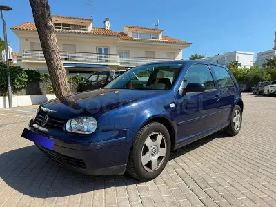 Usado VW Golf IV Highline 100 CV (73 kW) 2000 Azul Berlina