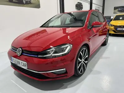 Usado VW Golf VII Edition 131 CV (96 kW) 2019 Rojo Utilitario