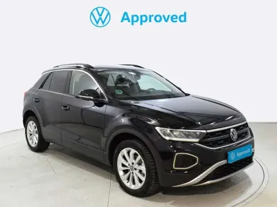 Usado VW T-Roc Life 150 CV (110 kW) 2025 Negro SUV