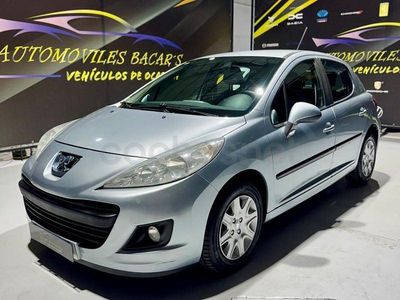 Usado Peugeot 207 Access 70 CV (51 kW) 2011 Gris / plata Berlina