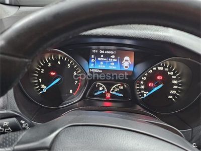 Usado Ford Focus ST-Line 125 CV (91 kW) 2017 Rojo Berlina