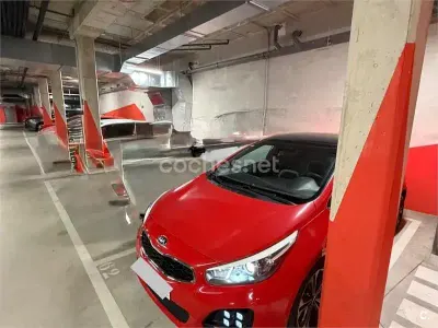 Usado Kia Ceed GT GT-Line 136 CV (100 kW) 2015 Rojo Berlina