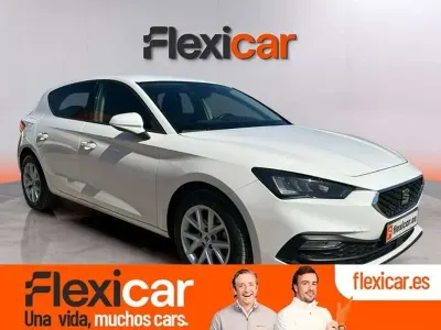 Usado Seat Leon Style 116 CV (85 kW) 2021 Blanco Utilitario