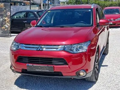 Usado Mitsubishi Outlander Motion 150 CV (110 kW) 2015 Rojo SUV