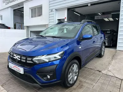 Usado Dacia Sandero Expression 91 CV (66 kW) 2023 Azul Utilitario