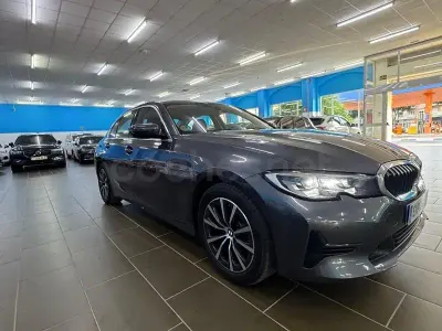 Usado BMW 320 Comfort Edition 190 CV (139 kW) 2021 Gris / plata Berlina
