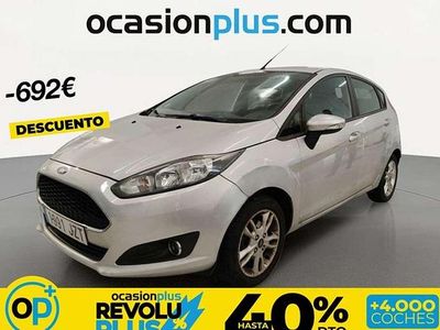 Usado Ford Fiesta Trend 82 CV (60 kW) 2017 Plateado Utilitario