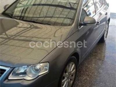 Usado VW Passat Advance 140 CV (102 kW) 2006 Gris / plata Berlina