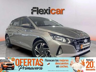Usado Hyundai i20 84 CV (61 kW) 2022 Gris Utilitario