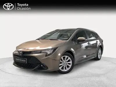Usado Toyota Corolla Active 140 CV (102 kW) 2025 Marrón Familiar