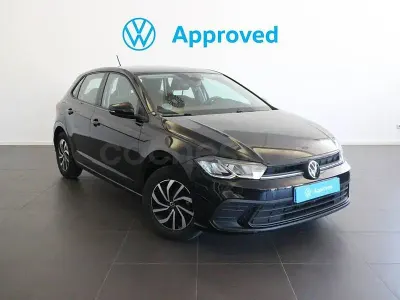 Usado VW Polo Life 95 CV (69 kW) 2022 Negro Utilitario