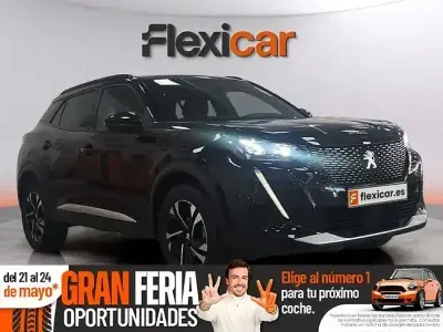 Używany Peugeot 2008 Allure 100 KM (73 kW) 2023 Czarny SUV
