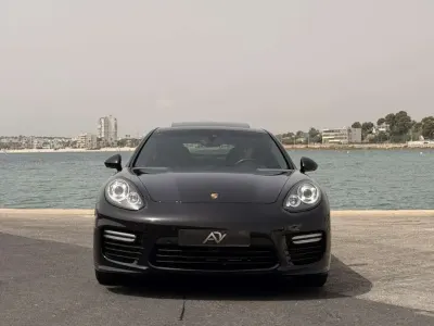 Usado Porsche Panamera Turbo Executive Executive 519 CV (381 kW) 2014 Negro Utilitario