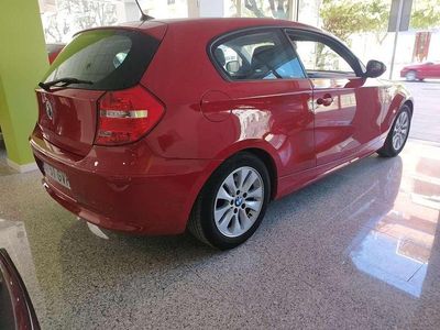 Rojo Usado 2010 BMW 118 Utilitario | 8900 € (Precio justo)