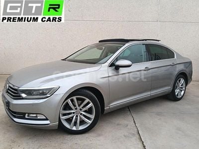 Gris / plata Usado 2017 VW Passat Sportline Berlina | 17.990 € (Precio justo)
