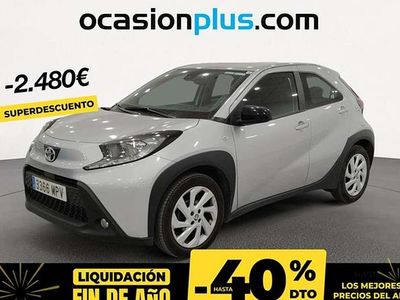 Gris Usado 2024 Toyota Aygo Play Utilitario | 12.910 € (Precio justo)