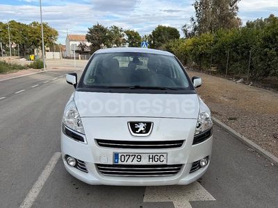 Blanco Usado 2011 Peugeot 5008 Active Monovolumen | 7700 € (Precio justo)