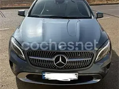 Usado Mercedes GLA200 Urban 136 CV (100 kW) 2014 Azul SUV