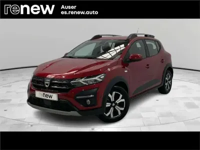 Usado Dacia Sandero Comfort 91 CV (66 kW) 2021 Rojo Utilitario