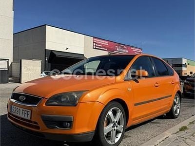 Usado Ford Focus Trend 115 CV (84 kW) 2006 Naranja Berlina