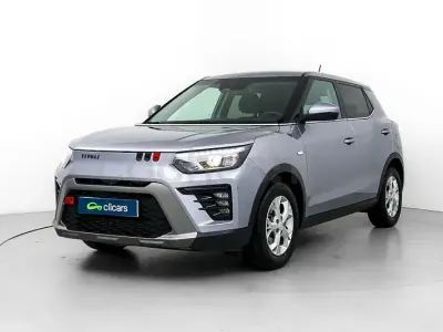 Usado SsangYong Tivoli 163 CV (119 kW) 2024 Gris / plata SUV