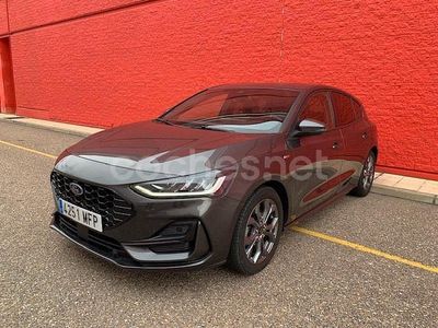 Usado Ford Focus ST-Line 155 CV (114 kW) 2023 Gris / plata Berlina