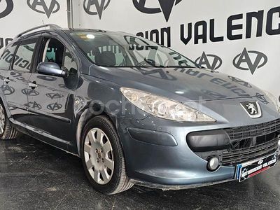 Usado Peugeot 307 110 CV (80 kW) 2007 Gris / plata Familiar