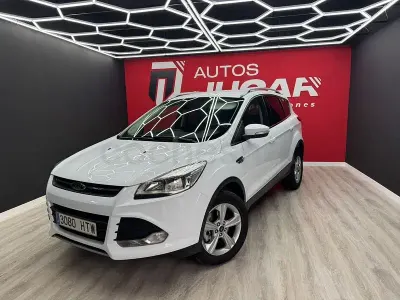 Używany Ford Kuga Trend 140 KM (102 kW) 2013 Biały SUV