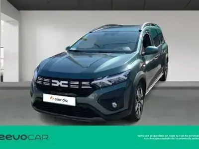 Usado Dacia Jogger Expression 110 CV (80 kW) 2025 Verde Monovolumen