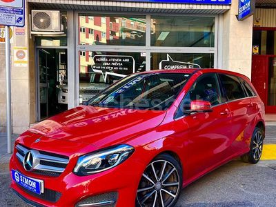 Rojo Usado 2016 Mercedes B180 AMG line Monovolumen | 7990 € (Un poco caro)