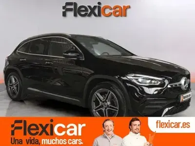 Usado Mercedes GLA200 150 CV (110 kW) 2021 Negro SUV