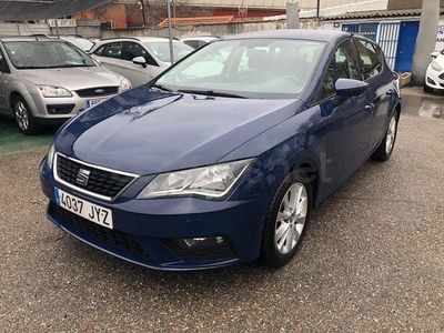 Käytetty Seat Leon Style Plus 110 HP (80 kW) 2017 Sininen Sedan