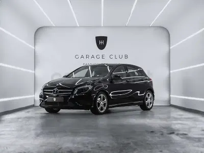 Usado Mercedes A180 Urban 109 CV (80 kW) 2013 Negro Berlina